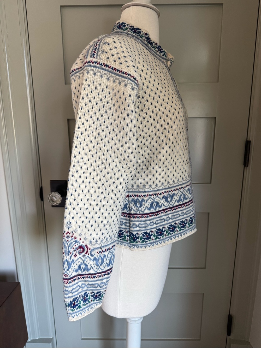 Dale of Norway Classic Nordic Knit Cardigan Jacket Cream & Blue - Picture 4 of 9